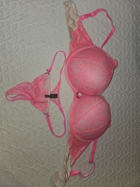 Victoria's Secret Neon Pink Lace Push-Up Bra & Matching Thong